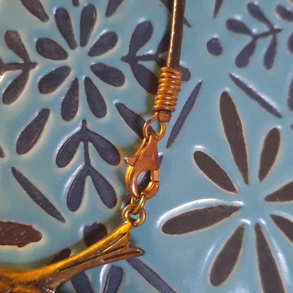 🐦Sweet Bird/Flower Necklace 🌼 - Picture 3 of 3